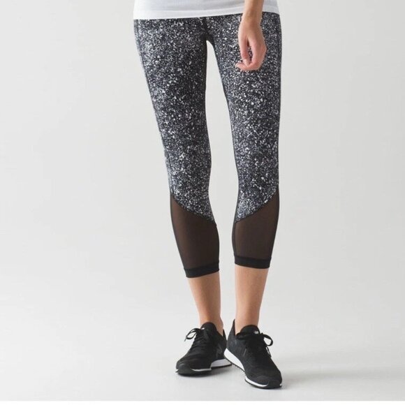 Lululemon | Pace Rival Legging Crop | Splatter Black White | Size 4 - Picture 1 of 4